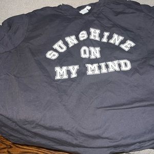 Hm graphic tee cropped